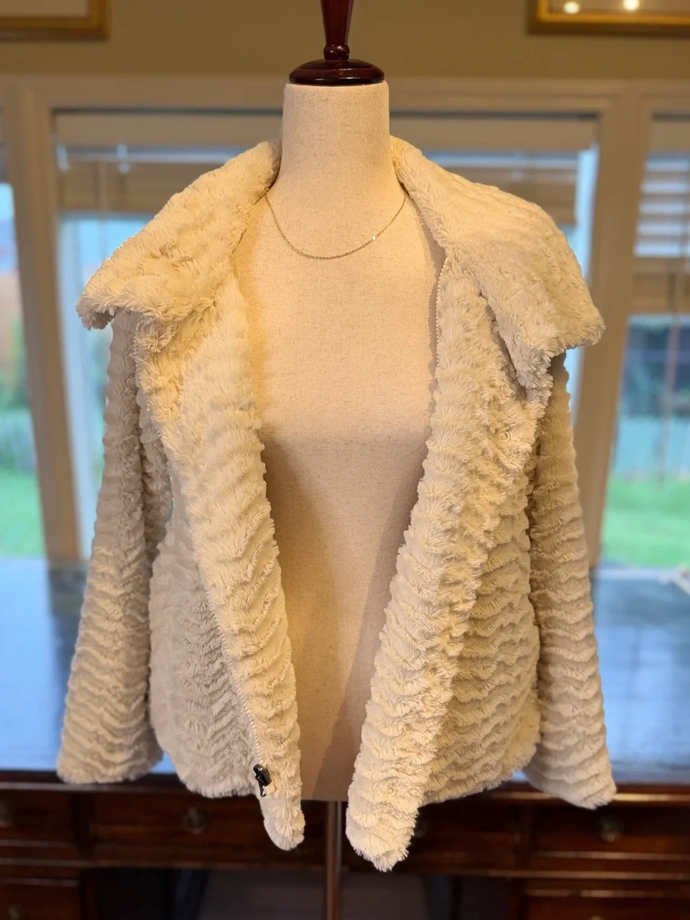 Patagonia Cream Textured Fleece Teddy Jacket Cozy Gorpcore | Size XS